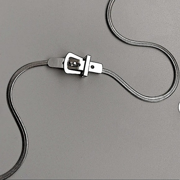 Sterling Silver Herringbone Buckle Design Choker - Picture 8 of 12